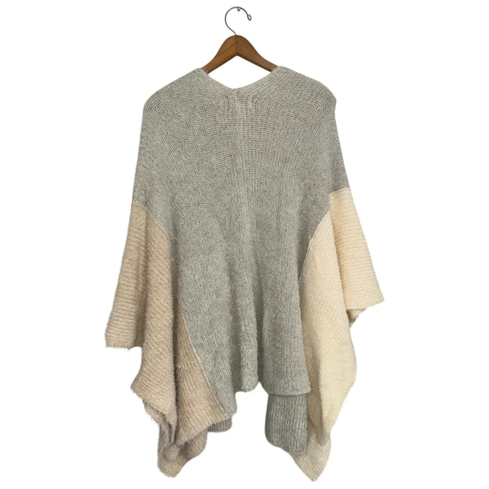 Saturday Sunday‎ Anthropologie Colorblock Fuzzy Knit Poncho Cardigan Grey Cream